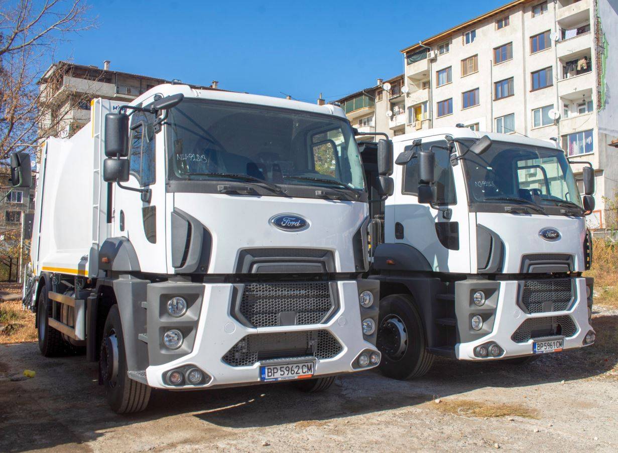  Сметосъбиращи машини в Мездра 